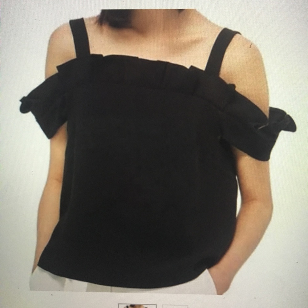 NWT Topshop Off the Shoulder Top. Size 10